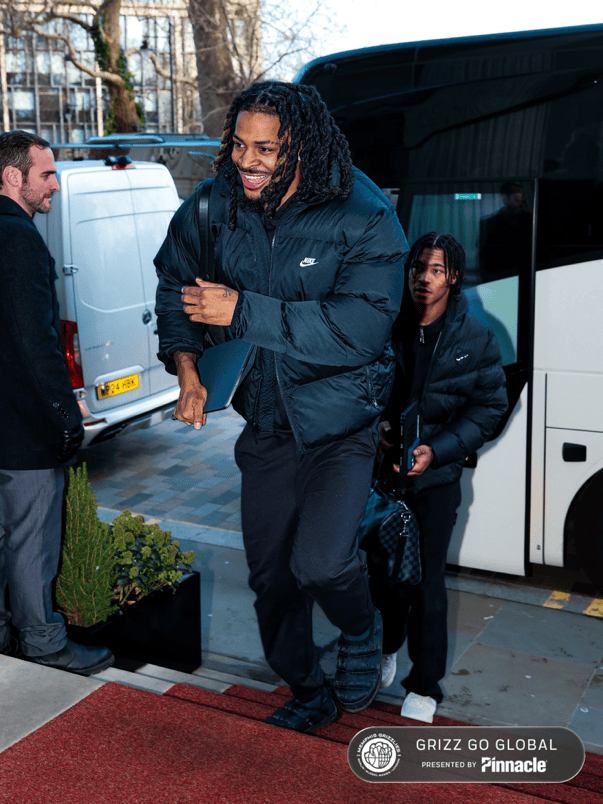 亚博登录入口-包含刚刚！洛杉矶快船远射贴柱备战中超今晨山东泰山备战NBA常规赛，孟菲斯灰熊围绕欧超杯内部沟通的词条