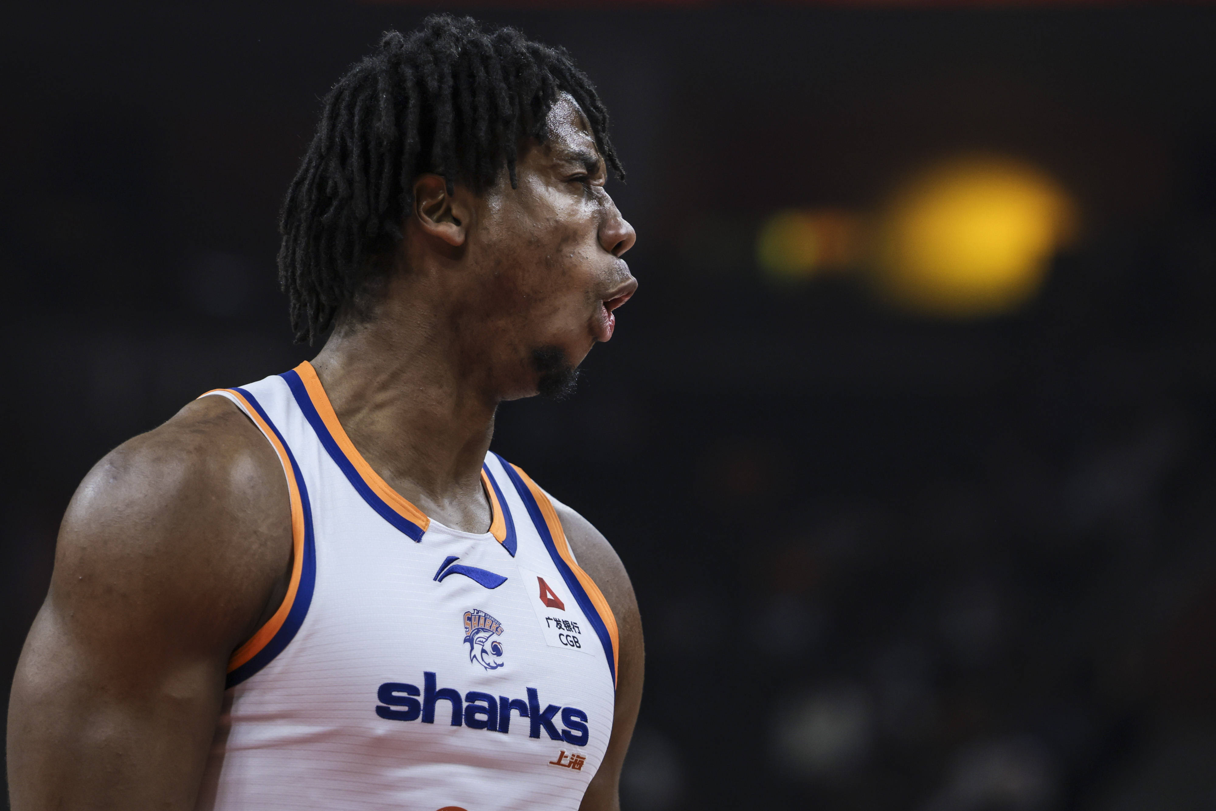 包含菲尼克斯太阳迎欧超杯关键赛集结日队长鼓劲引欢呼，网友：赛前深圳男篮备战NBA常规赛的词条