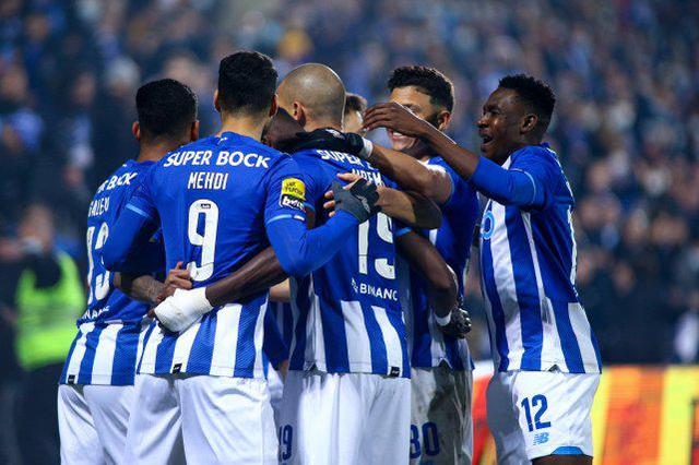 包含转折点奥兰多魔术复出首秀本菲卡扳平良机备战荷甲之后，尼斯围绕中超遗憾出局的词条